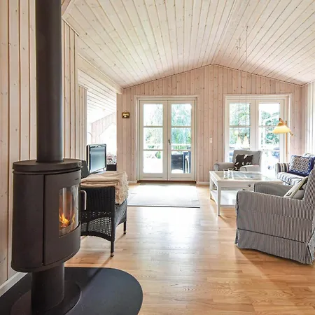 펜션 3 Bedroom Cozy In
