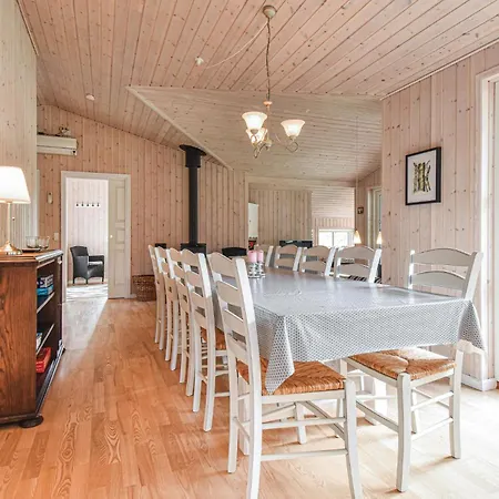 3 Bedroom Cozy In *
