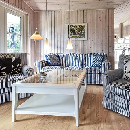 3 Bedroom Cozy In *